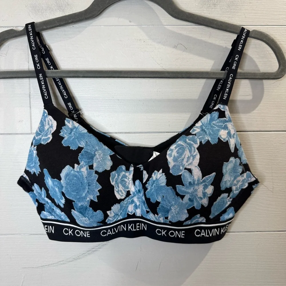Calvin Klein Women's Floral Bralette Black and Blue Size Large